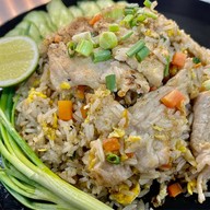 ป.สุกี้ ผัดไทย หอยทอด กะทะร้อน -