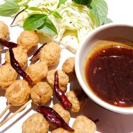 ลูกชิ้นทอด By แม่หวัน