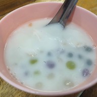 ร้านบัวลอย 3 รส  เจ๊ตุ๊ก ที่ใหม่อ่างเก็บน้ำประปานาสร้าง ที่ใหม่
