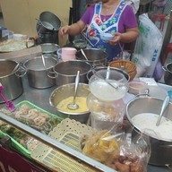 ร้านบัวลอย 3 รส  เจ๊ตุ๊ก ที่ใหม่อ่างเก็บน้ำประปานาสร้าง ที่ใหม่
