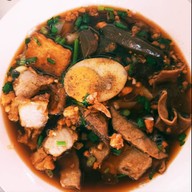 บรรยากาศ ร้านกินจั๊บ หน้าเซเว่น กม.11