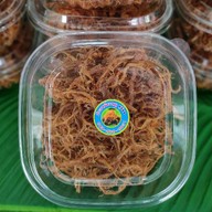 ข้าวเหนียวหมู สุรีพร ตลาดสามแยก