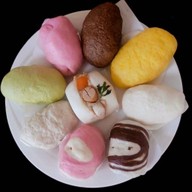 ลุงจาปาโก๋ อาคาร QS มหาวิทยาลัยนเรศวร