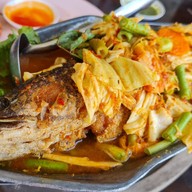 ครัววันดี ริมแม่น้ำเจ้าพระยา เมืองปทุม