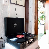 Jye slow bar coffee (ใจ สโลว์บาร์) กาแฟร้อน/เย็น กาแฟดริป