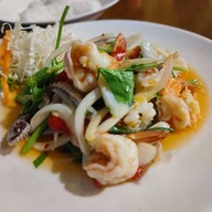 ข้าวแพงแรงงาน