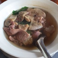 เมนูของร้าน ต้มเลือดหมูอินทรารักษ์