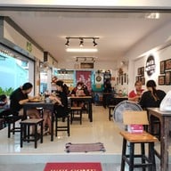 บรรยากาศ Eighty-nine 89