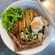 เมนูของร้าน คั่วไก่จ้า ตลาดสวัสดิการทบ สามเสน