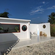 บรรยากาศ White House Cafe' Chainat