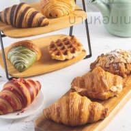 ครัวซองต์บ้านหอมเนย&Coffee