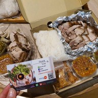 เมนูของร้าน เมี่ยงดง! 명동 (ไม่แซ่บให้ตี!) หมูสามชั้นและหมูยอ