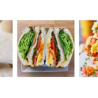 Baan Pan Fan - บ้าน ปันฝัน  - バーンパンファン บางบัวทอง