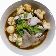 เมนูของร้าน ลุงวัฒน์ก๋วยเตี๋ยวหมูน้ำตก-น้ำใส เกาะสมุย