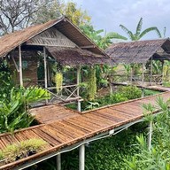 ครัวกลางทุ่ง คุ้มบ้านสามขาว