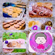 ขนมบ้าบิ่นแม่วารี ตลาดพูนทรัพย์