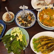 ร้านอาหารรวมรส