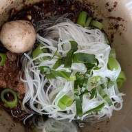 ป.ประทีปก๋วยเตี๋ยวเรือเลียบทางด่วน เลียบทางด่วนทุ่งครุ