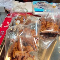 ข้าวเหนียวหน้าหมู คุณตา รถไฟฟ้าพญาไท