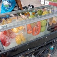 ชายสี่ บะหมี่เกี๊ยว @แหลมฉบัง