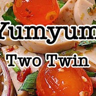 ยำยำ 2 แฝด