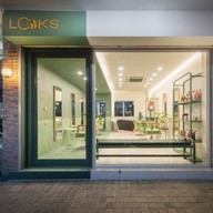 หน้าร้าน LOOKs Studio