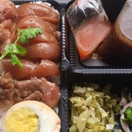 ข้าวขาหมูประตู 4