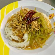 ขนมจีนแม่สมบุญ ตลาดเอี่ยมเจริญ (มีข้าวแกงและกับข้าวด้วยนะจ๊ะ)