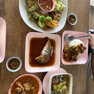 เมนูของร้าน ข้าวแกงบ้านสวน วังน้อย
