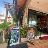 Pookai Cafe & Restaurant เกาะล้าน