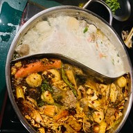 Hei Hei Hot Pot囍火锅