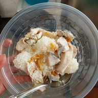 เมนูของร้าน ข้าวต้มทรงเครื่องหน้าศาลหลวงตาทอง