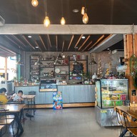 Pookai Cafe & Restaurant เกาะล้าน