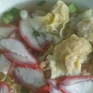 ขัาวขาหมู..ก๋วยเตี๋ยวหมู..นายลิ้ม สุขุมวิท38 เจ้าเก่า