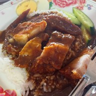 ร้านข้าวหมูแดง เจ๊ไหม พระราม 3