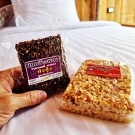 ก๋งลุ้ง ขนมโบราณต้นตำรับห้วยยอด (ไม่มีสาขา)