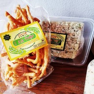 ก๋งลุ้ง ขนมโบราณต้นตำรับห้วยยอด (ไม่มีสาขา)