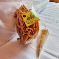 ก๋งลุ้ง ขนมโบราณต้นตำรับห้วยยอด (ไม่มีสาขา)