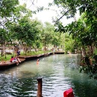 ธารคีรี (สวนน้ำกำนัน)