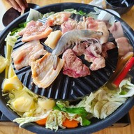 จันทร์ธารา Restaurant