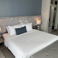 The Quarter Ari By Uhg