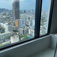 The Quarter Ari By Uhg