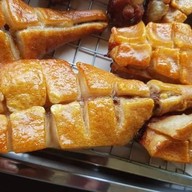 ร้านอิวหางหมูอบโอ่งระเบิดบ้านแพ้ว สาขาพระพมุทรเจดีย์ พระสมุทรเจดีย์