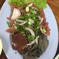ร้านลาบอุบล คนโก้ ซอยเทียนทะเล 7