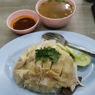 สมใจ ขาหมูข้าวมันไก่
