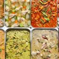 ทองสนิท - ข้าวแกง เสรีไทย 9