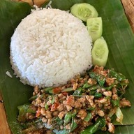 ริมน้ำตามสั่ง