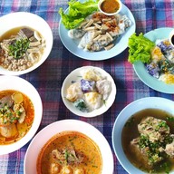 ก๋วยเตี๋ยวปากหม้อ @ บ้านไร่