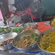 เมนูของร้าน ป้าอุไรข้าวแกงบุฟเฟต์