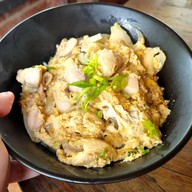 เมนูของร้าน มาชิโกะ ด้งบุริ แม่ริมพลาซ่า